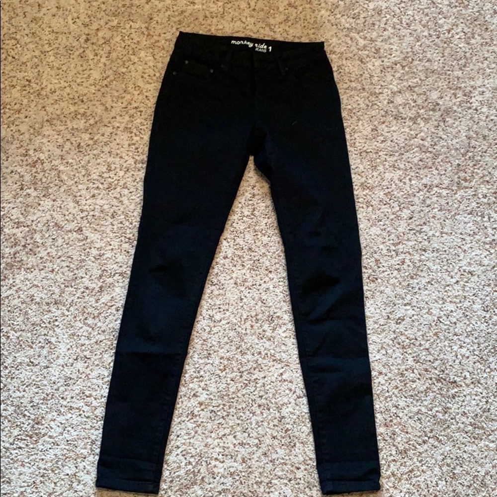 black skinny jeans
